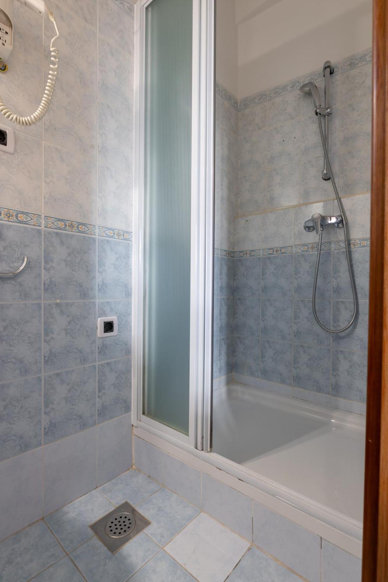 Villa Fontana โตรกีร์ ภายนอก รูปภาพ