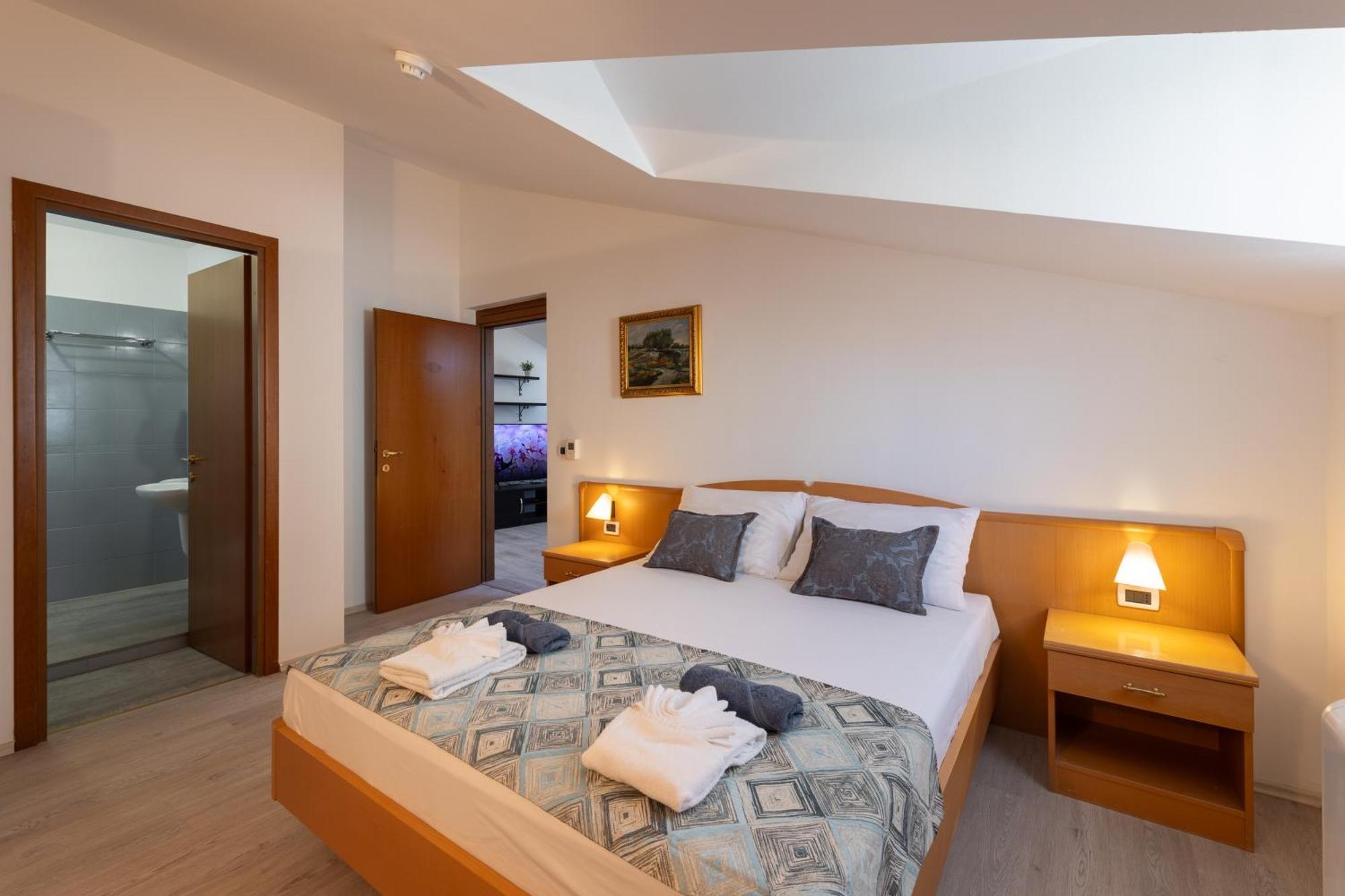 Villa Fontana โตรกีร์ ภายนอก รูปภาพ