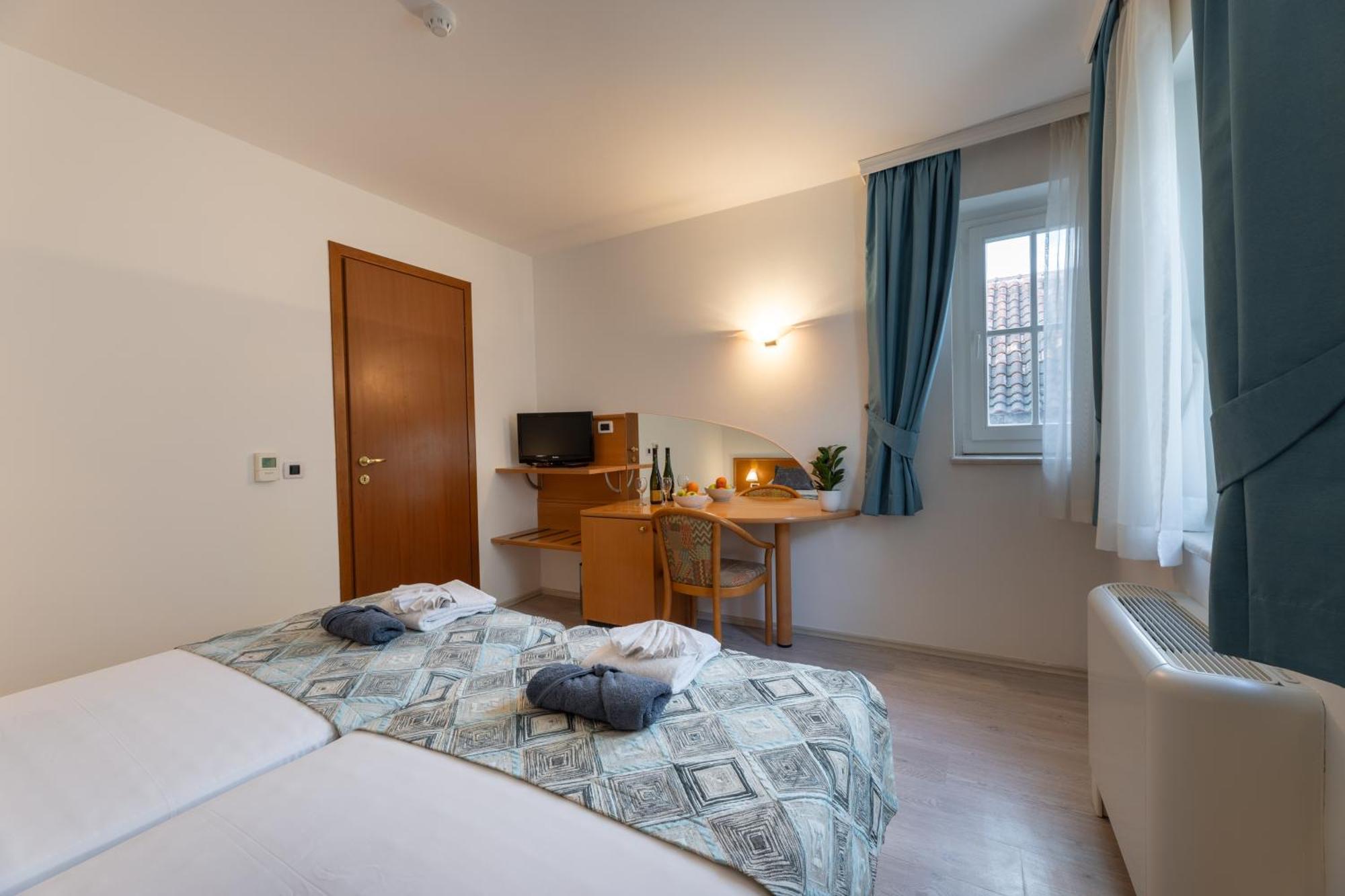 Villa Fontana โตรกีร์ ภายนอก รูปภาพ