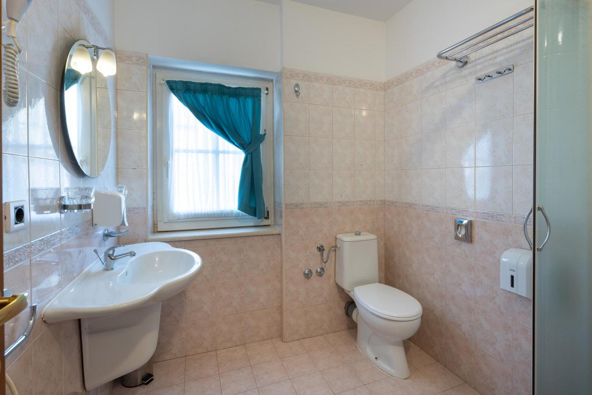 Villa Fontana โตรกีร์ ภายนอก รูปภาพ