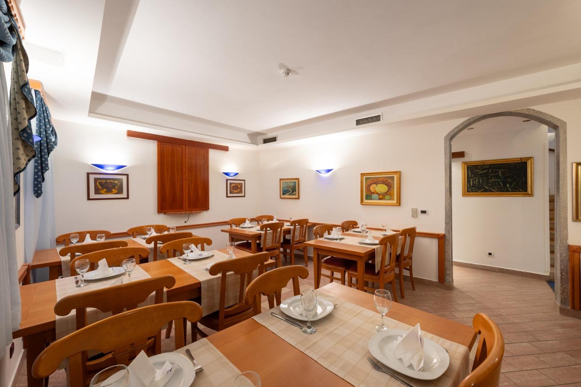 Villa Fontana โตรกีร์ ภายนอก รูปภาพ