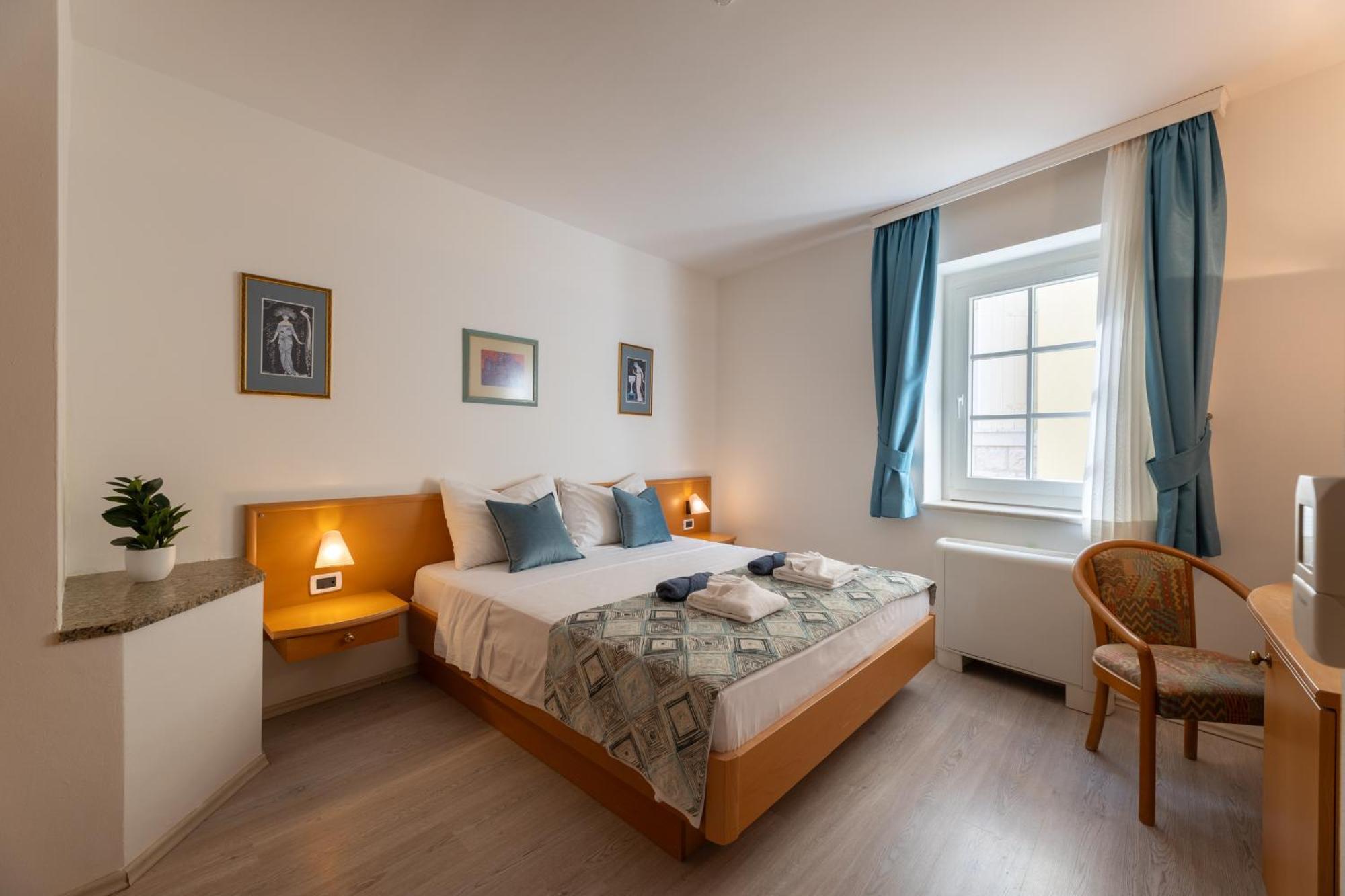 Villa Fontana โตรกีร์ ภายนอก รูปภาพ